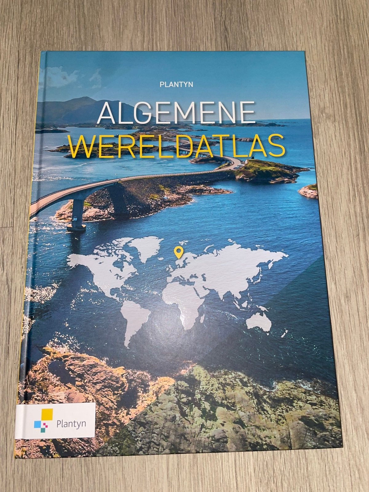 Algemene Wereldatlas- 2022, Boeken, Ophalen of Verzenden, Nieuw, Etienne Van Hecke; Dirk Vanderhallen; Gert Verstraeten