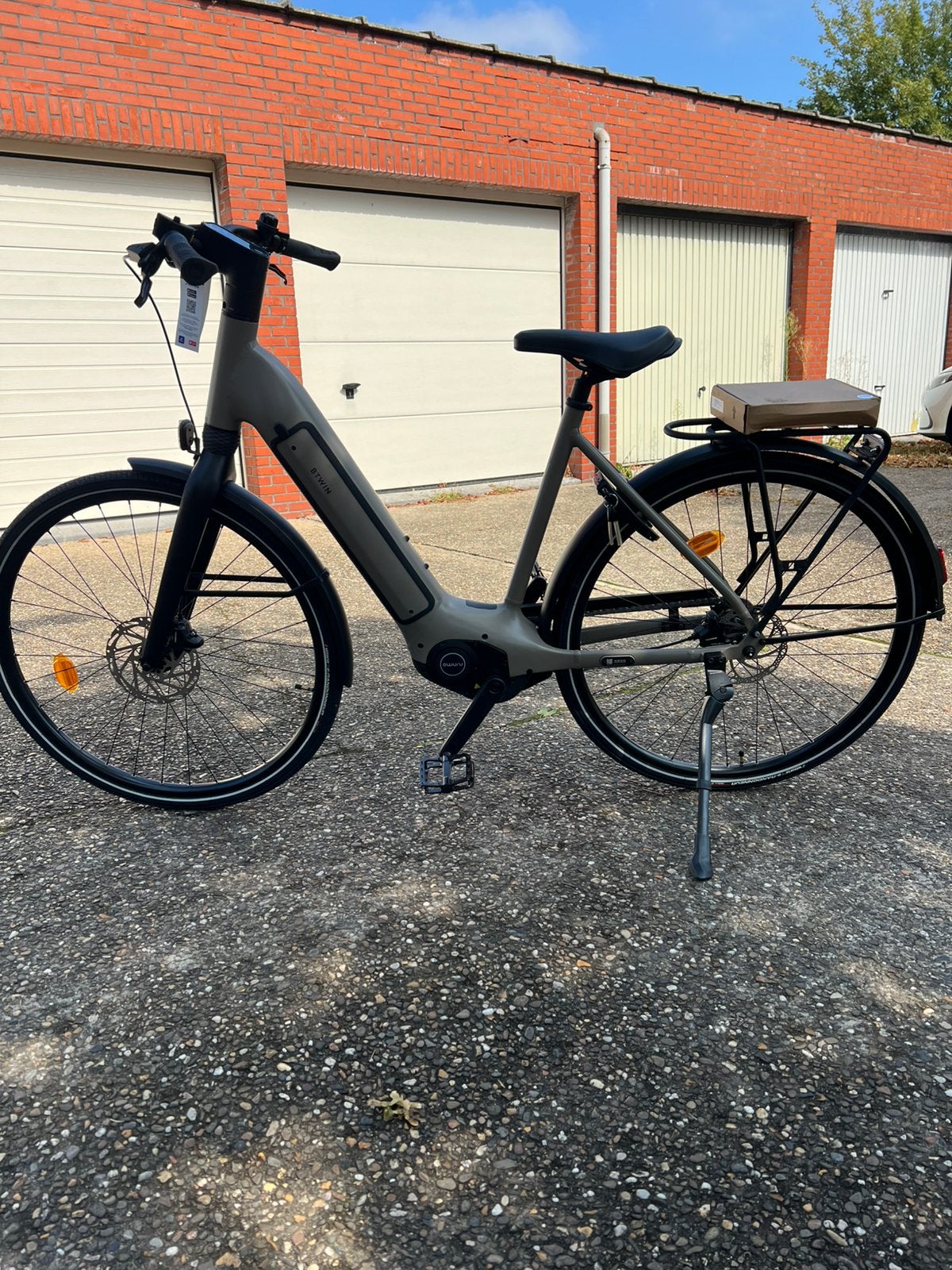 Nouveau vélo électrique btwin avec moteur central, Enlèvement, Comme neuf