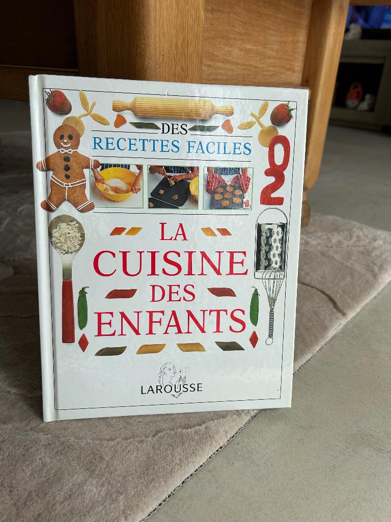 Livre de recette La cuisine des enfants 22,5/28,5 cm, Boeken, Kookboeken, Ophalen, Zo goed als nieuw