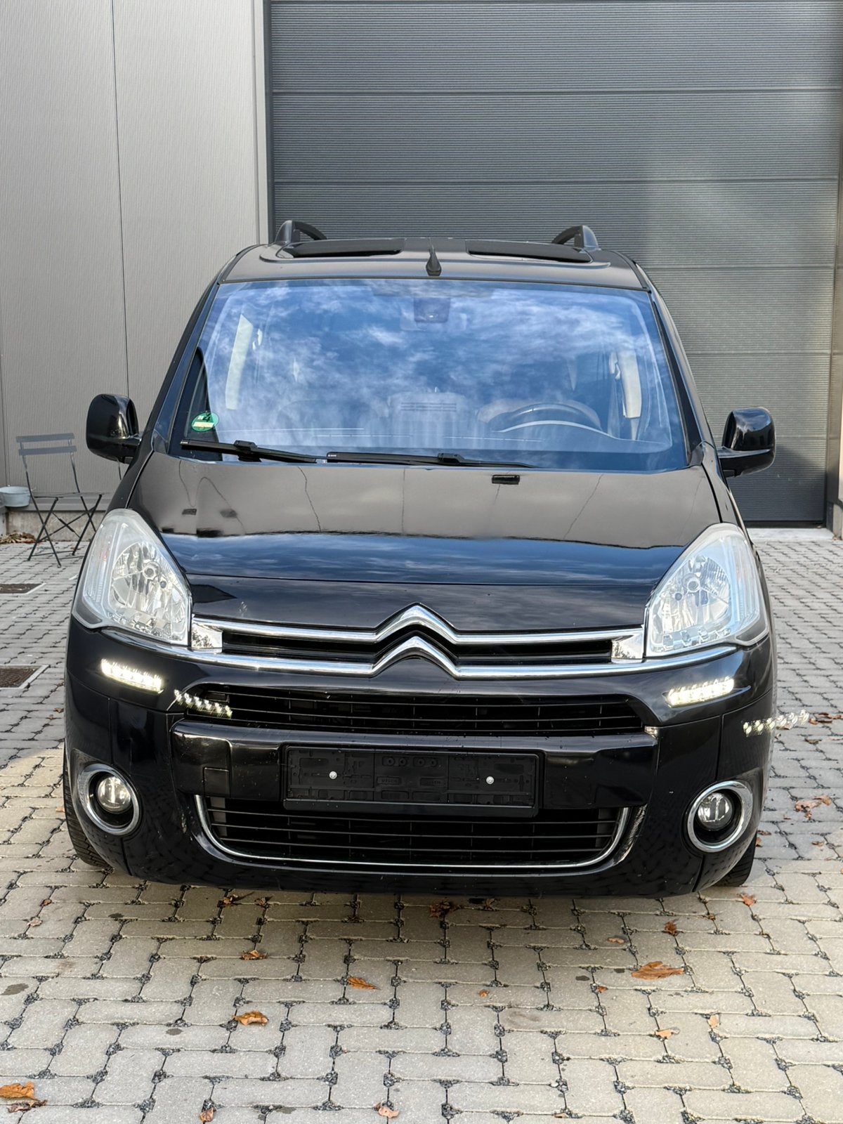 Citroen. Berlingo 5zits /airco/benzine/pano/gvv/euro6, Parkeerassistent, 4 cilinders, Zwart, Grijs
