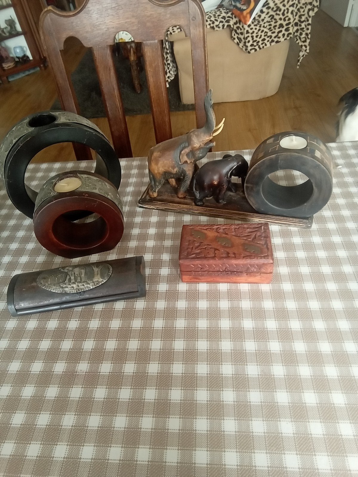 lot garniture elephant, Enlèvement