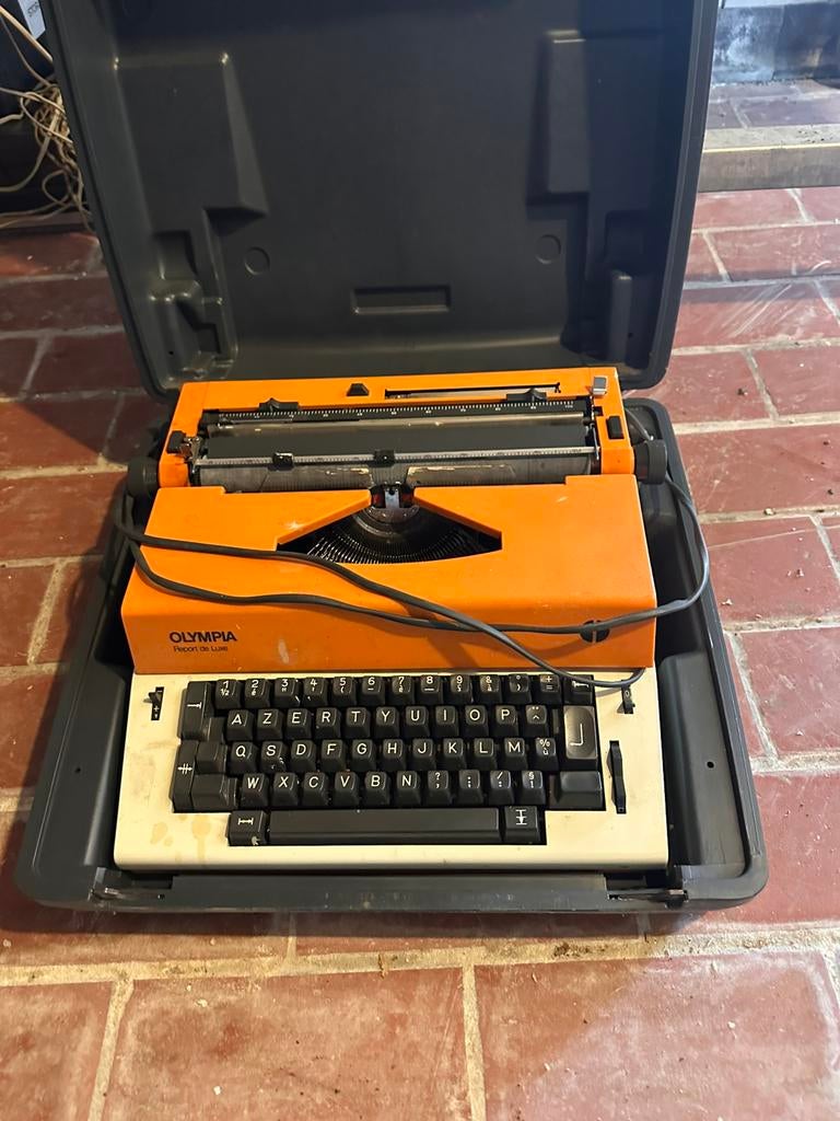 Vintage Olympia Report de Luxe typemachine, Diversen, Typemachines, Gebruikt, Ophalen