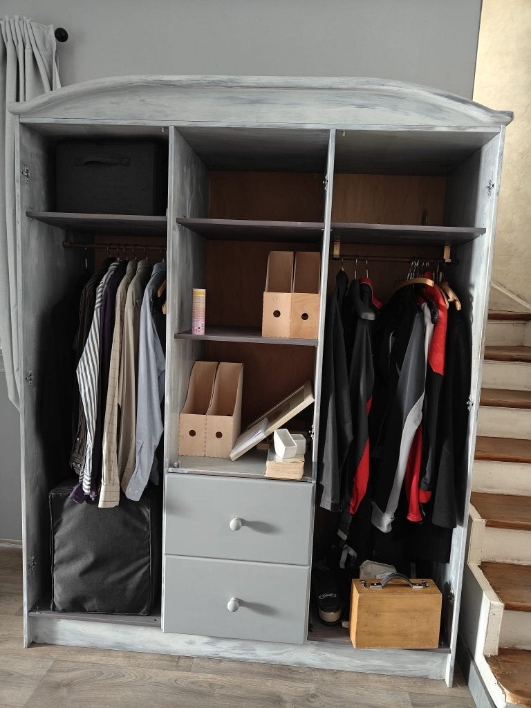 GRATUIT armoire penderie en pin repeinte, Enlèvement, Utilisé, Pin