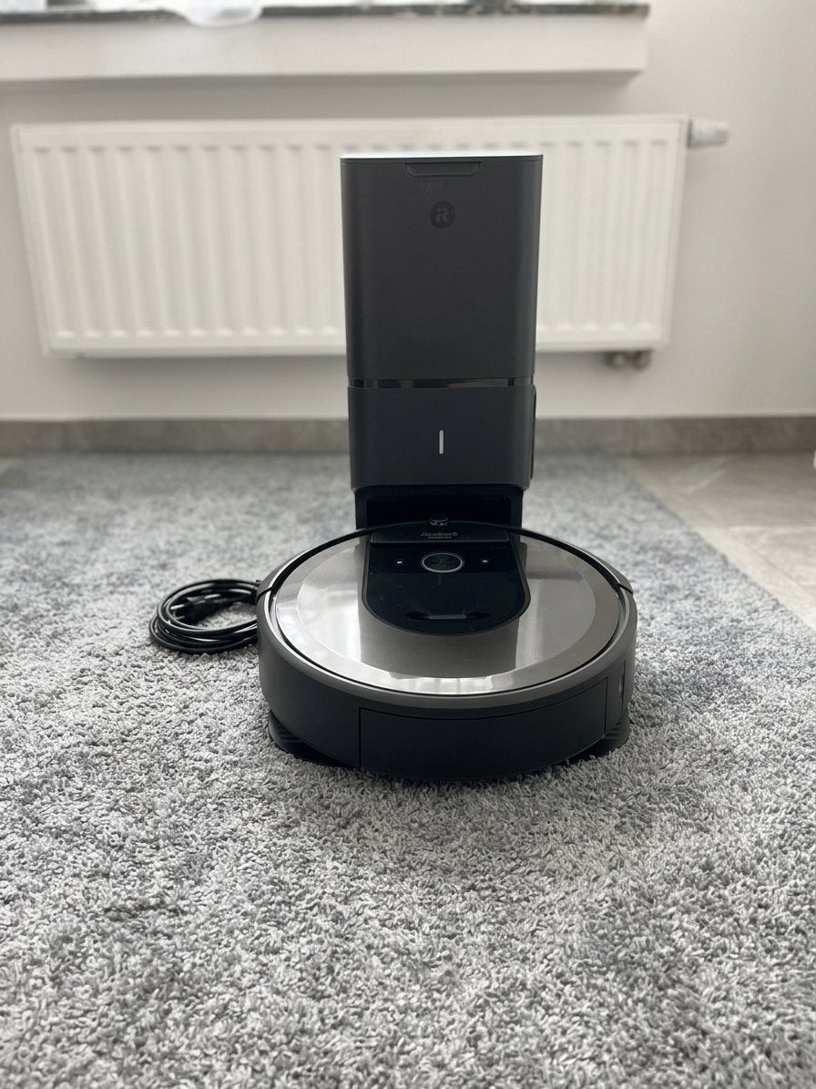 iRobot Roomba i7+ avec système Clean Base Empty, Neuf, IRobot, Contrôlable via application, Sac à poussière