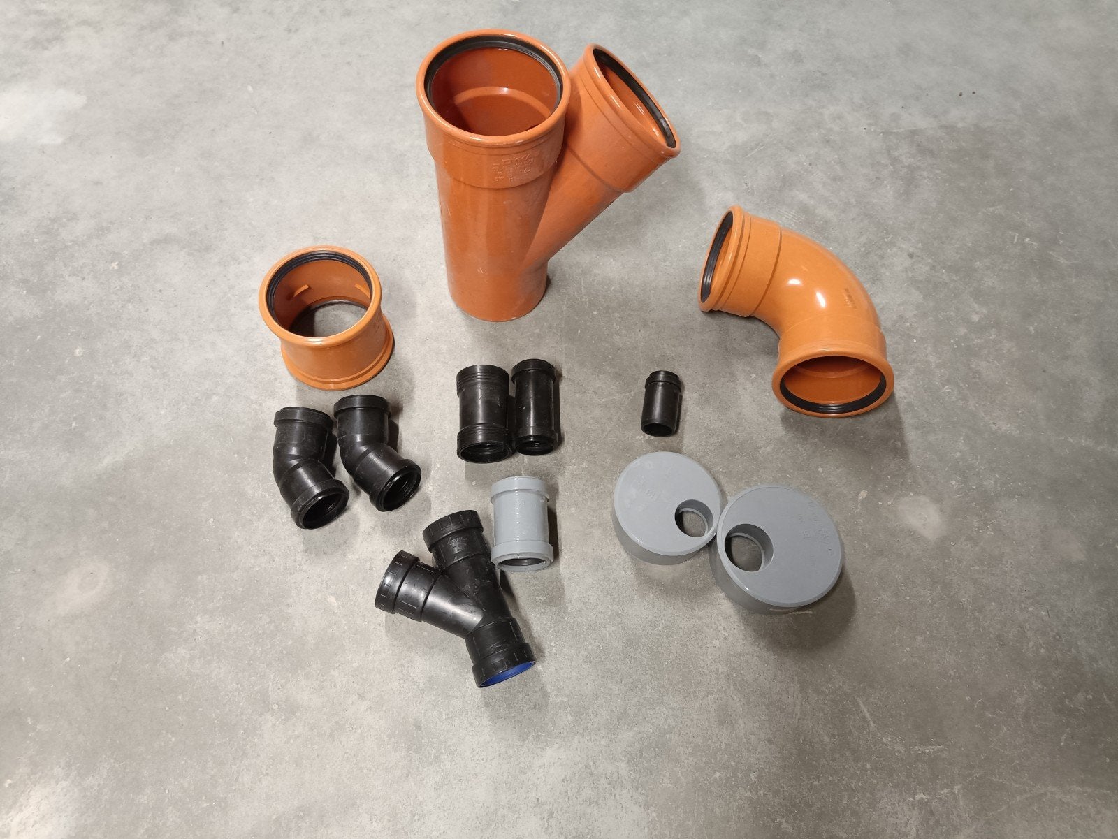 PVC bochten, verschillende formaten, Doe-het-zelf en Bouw, Buizen en Afvoer, Ophalen, Nieuw, PVC, Bochten