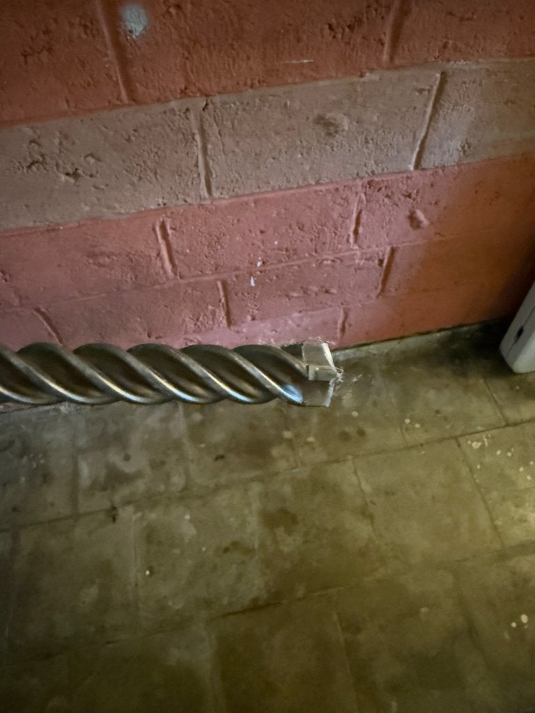 Boor hilti, Enlèvement