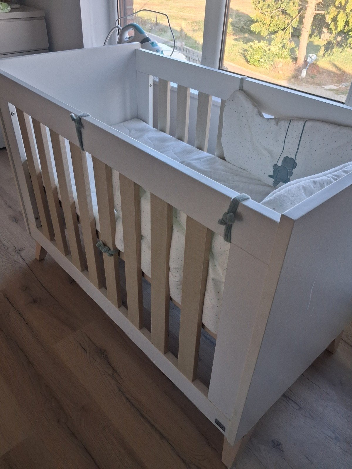 kinderbed met matras, Ophalen, Zo goed als nieuw