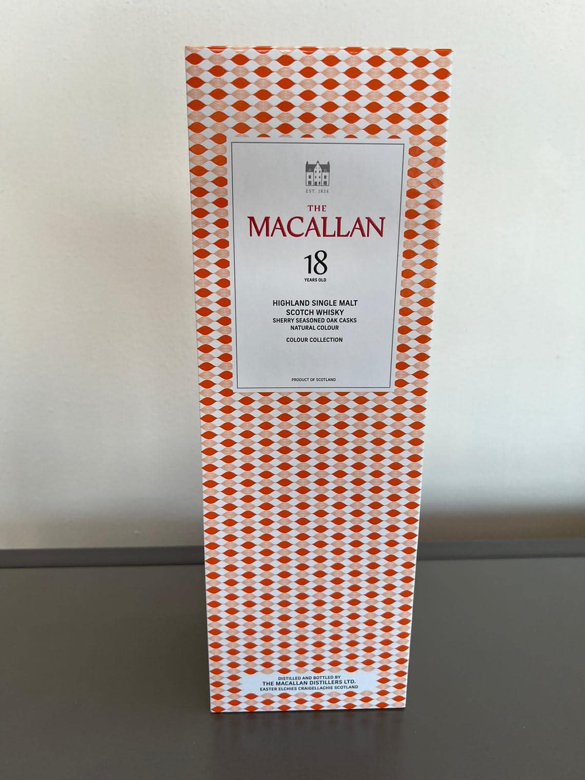 The Macallan 18 y  - colour collection, Ophalen, Zo goed als nieuw