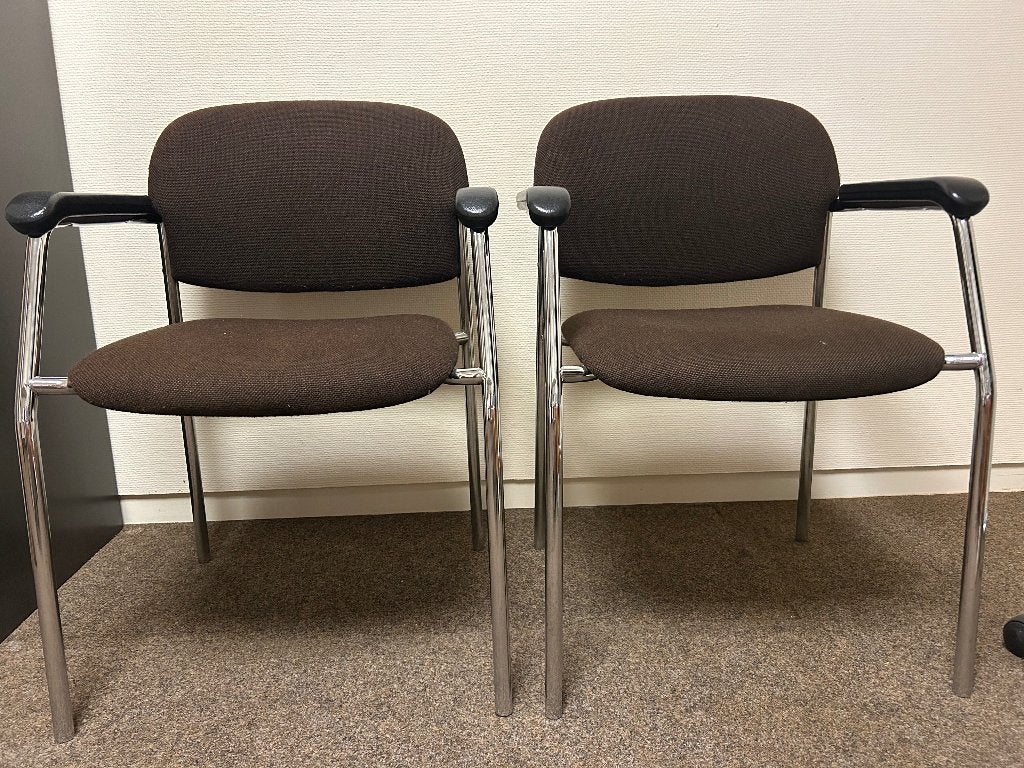 2 vintage stoelen, Huis en Inrichting, Ophalen, Gebruikt, Twee, Bruin