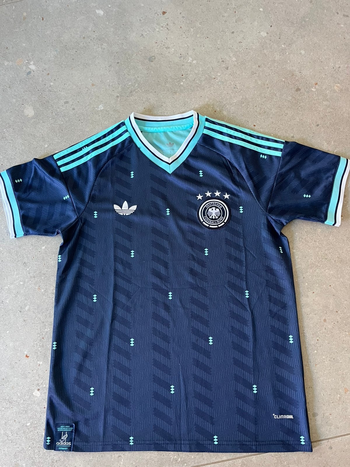 Voetbalshirt Adidas Duitsland 2026 uitshirt Donkerblauw, Maat L, Ophalen of Verzenden, Zo goed als nieuw, Shirt