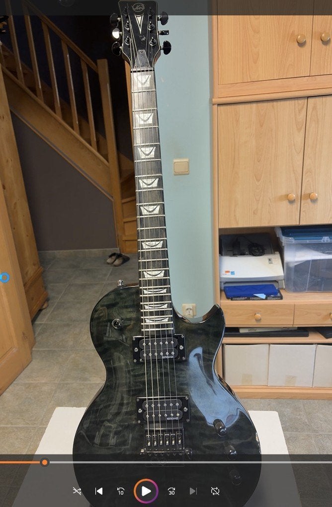 Guitare VGS Eruption avec chevalet Evertune, Muziek en Instrumenten, Snaarinstrumenten | Gitaren | Elektrisch, Gebruikt, Solid body