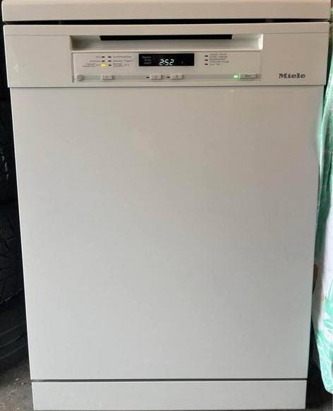 Miele vaatwasser(vrijstaand), Elektronische apparatuur, Ophalen, Zo goed als nieuw, Vrijstaand