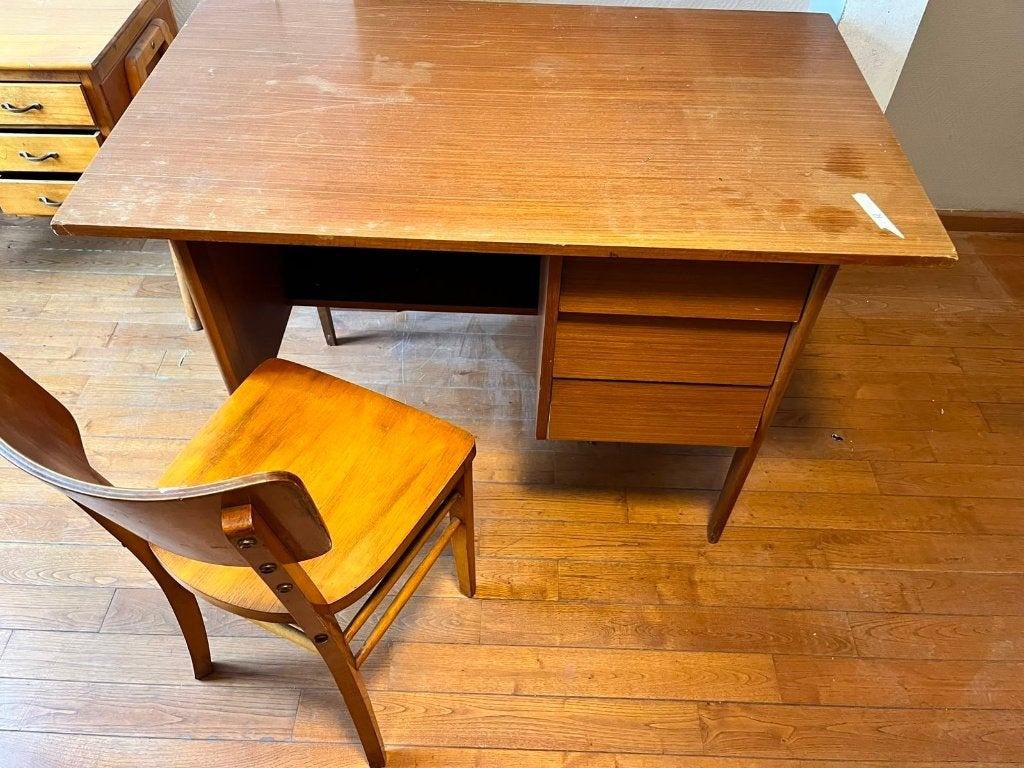 Bureau d’étude vintage en bois + chaise assortie, Maison & Meubles, Bureaux, Utilisé, Bureau-armoire combiné, Vintage, Bois, Brun
