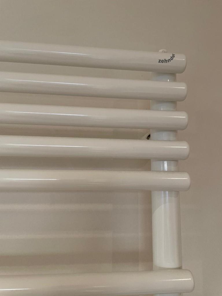 Zehnder Handdoekdroger, Doe-het-zelf en Bouw, Ophalen, Radiator, Nieuw, Minder dan 60 cm