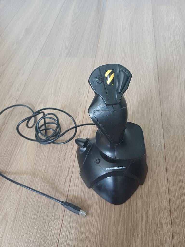 Thrustmaster joystick USB, Informatique & Logiciels, Joysticks, Enlèvement