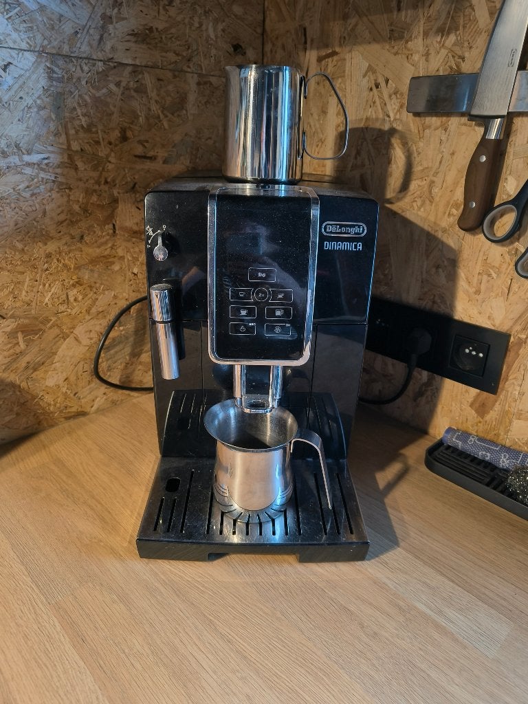 koffiemachine Delonghi, Elektronische apparatuur, Ophalen, Afneembaar waterreservoir, Koffiemachine, Koffiebonen