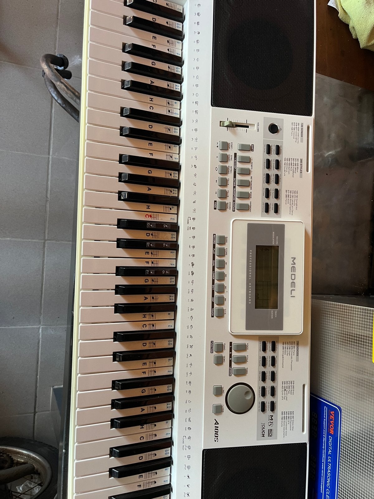 Medeli A100W Keyboard, Muziek en Instrumenten, Keyboards, Ophalen, Zo goed als nieuw, 61 toetsen, Medeli