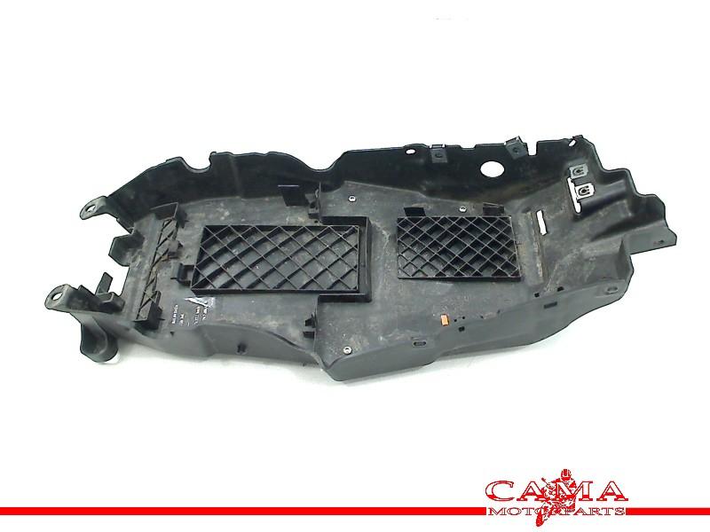 CARENAGE PANNEAU INTERNE Speed Triple R 1050 2016-2018, Dhr. S. di Majo, Utilisé, Info@cama-motorparts.nl, P.J. Troelstraweg 8 8
3144 CX  MAASSLUIS, NL