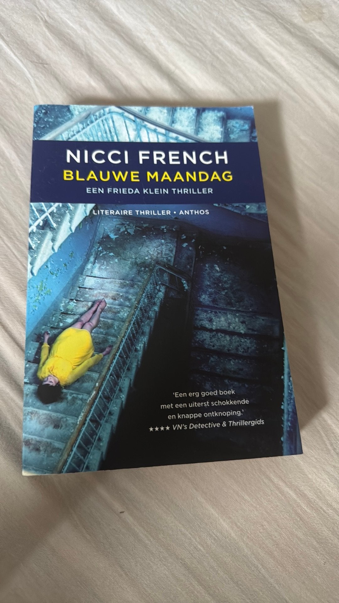 Nicci French - Blauwe maandag, Ophalen, Nicci French