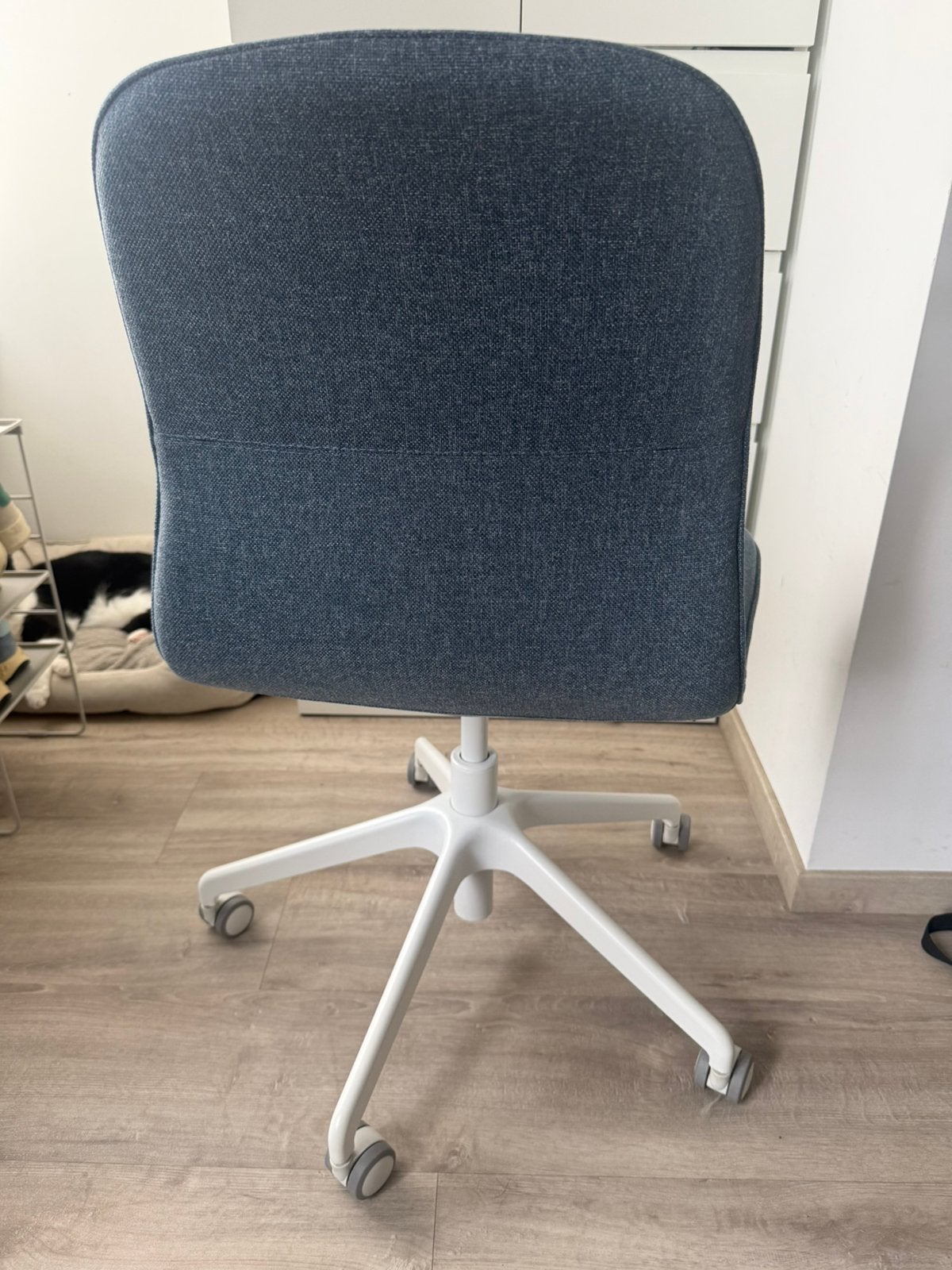Moderne bureaustoel in grijze stof – uitstekende staat, Maison & Meubles, Chaises de bureau, Enlèvement, Comme neuf