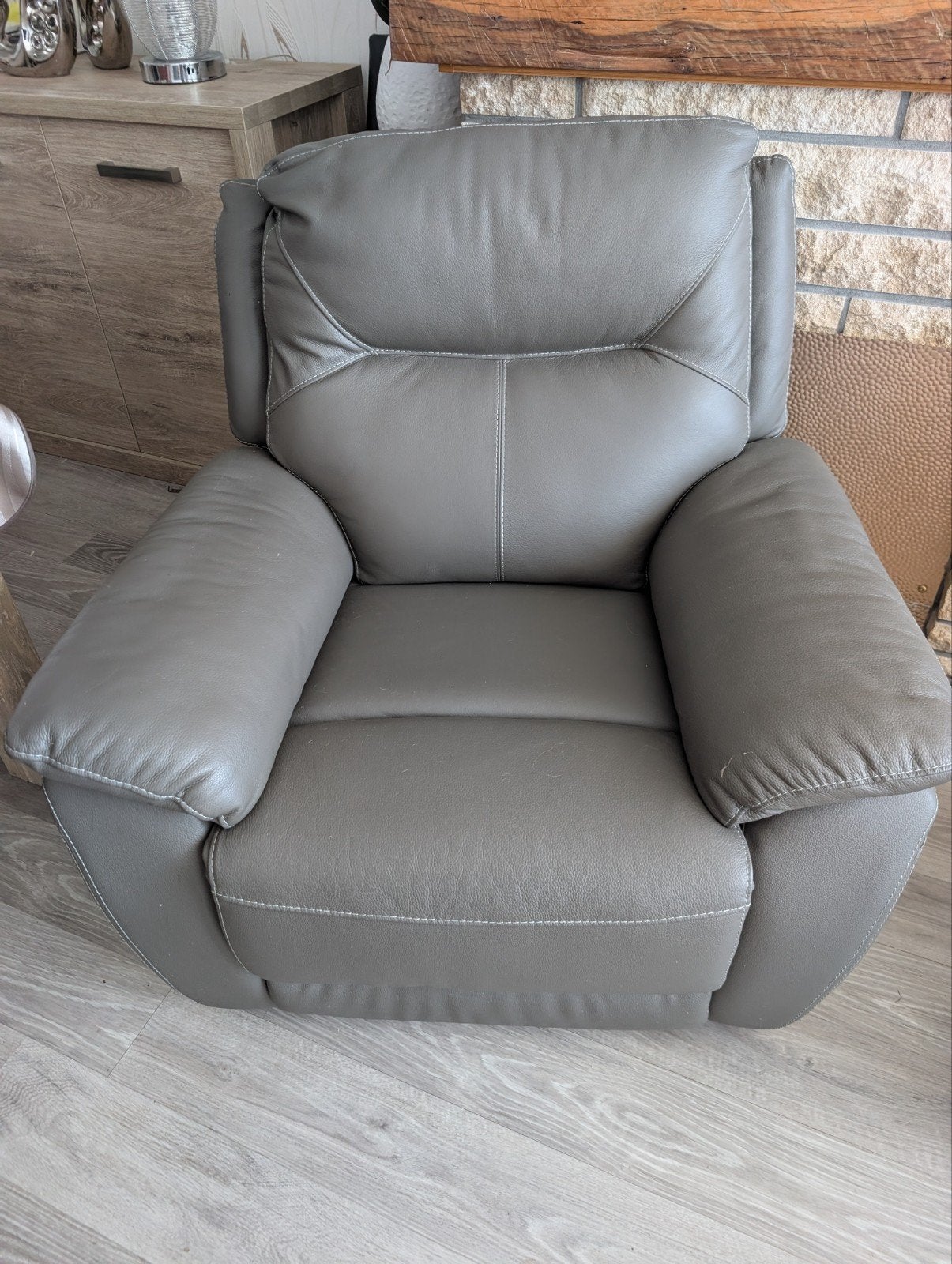 siège 3 places en cuir avec 2 relaxants et 1 siège avec rela, Maison & Meubles, Fauteuils, Enlèvement, Utilisé