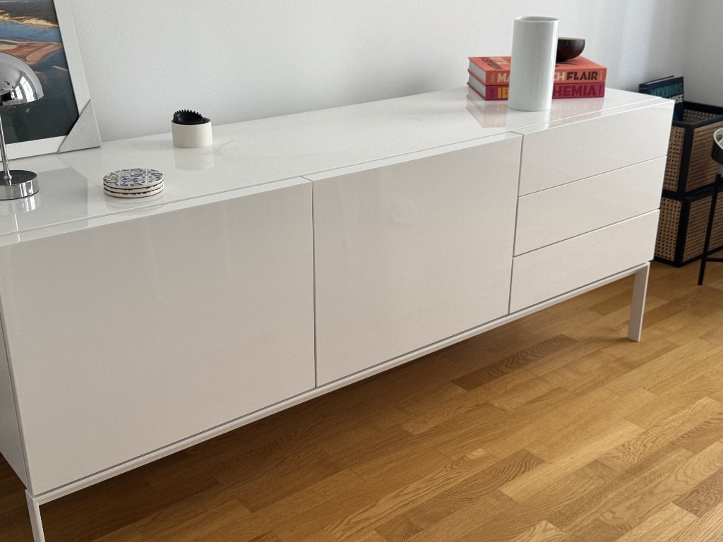 Buffet en bois blanc laqué, Ophalen, Gebruikt, Wit, 150 tot 200 cm
