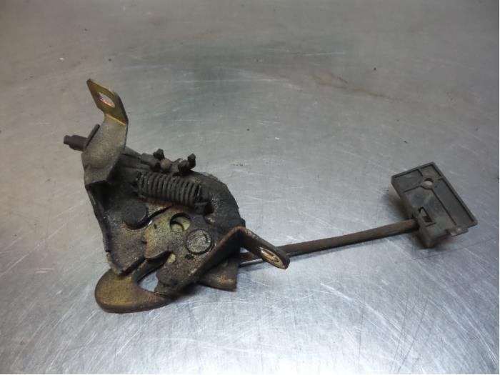 Mécanique de verrouillage capot d'un Volkswagen Transporter, Volkswagen, -, 3 mois de garantie, Utilisé