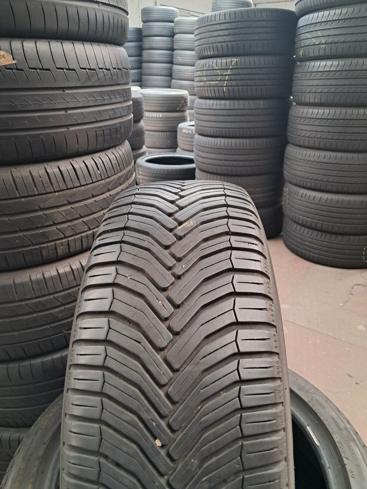20560r16 205 60 r16 205/60/16 michelin avec montage et equil, Ophalen of Verzenden