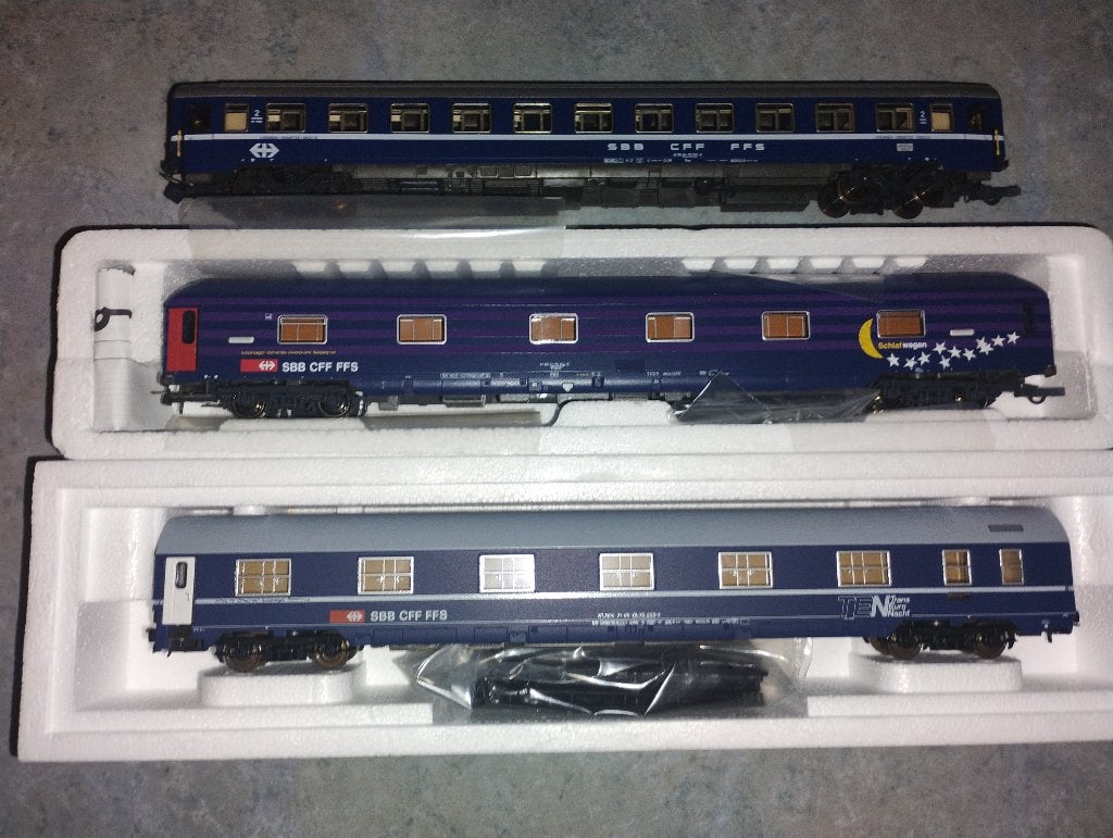 3 Voitures nuits Roco Rivarossi SBB CFF v H0 1/87 303mm, Hobby & Loisirs créatifs, Enlèvement ou Envoi, Wagon, Comme neuf, Roco
