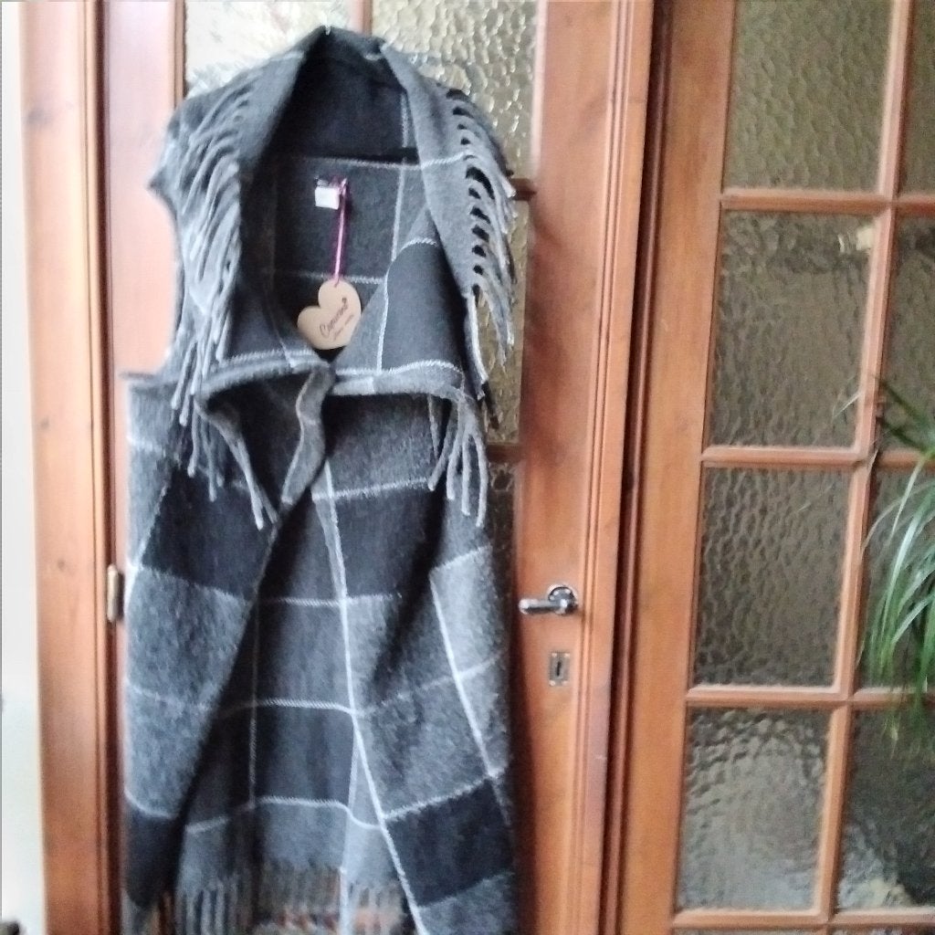 Leuke poncho. .Made in Italy!!!!Nieuw!!, Poncho, Verzenden, Nieuw