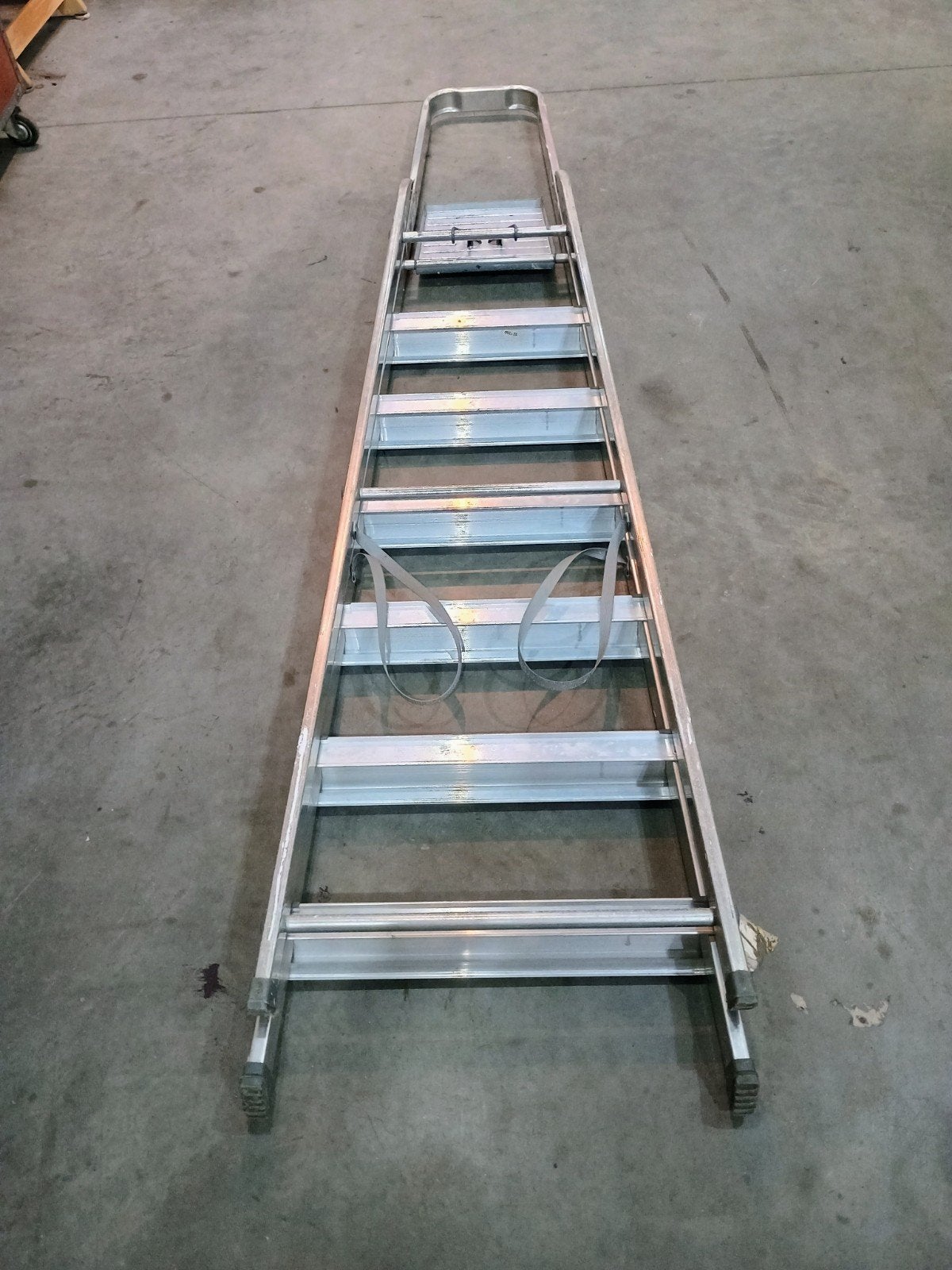 HOOGWAARDIGE ALUMINIUM LADDER MET 7 TREDEN, Doe-het-zelf en Bouw, Ophalen, Ladder