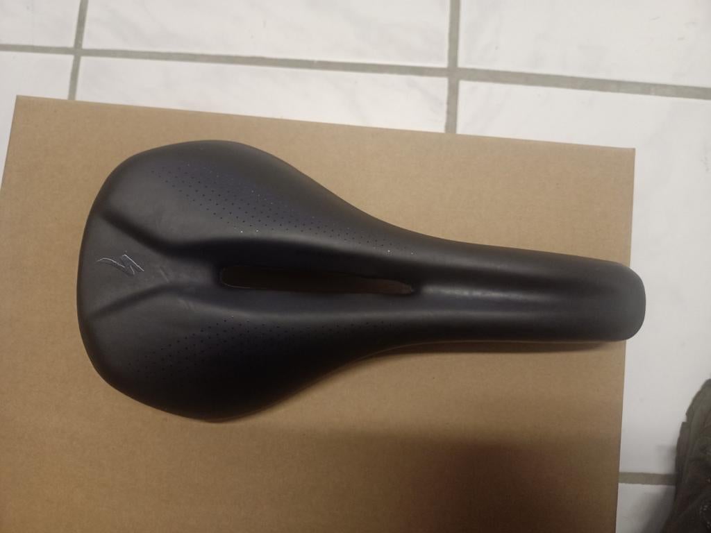 Selle Specialized Phantom 145, Enlèvement, Selle