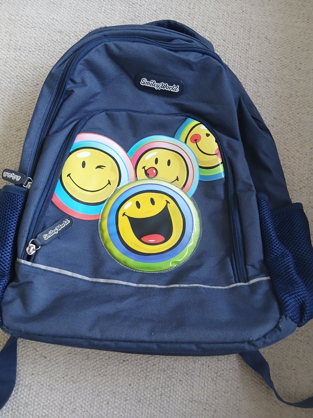 Rugzak smiley world, Handtassen en Accessoires, Tassen | Rugtassen, Ophalen