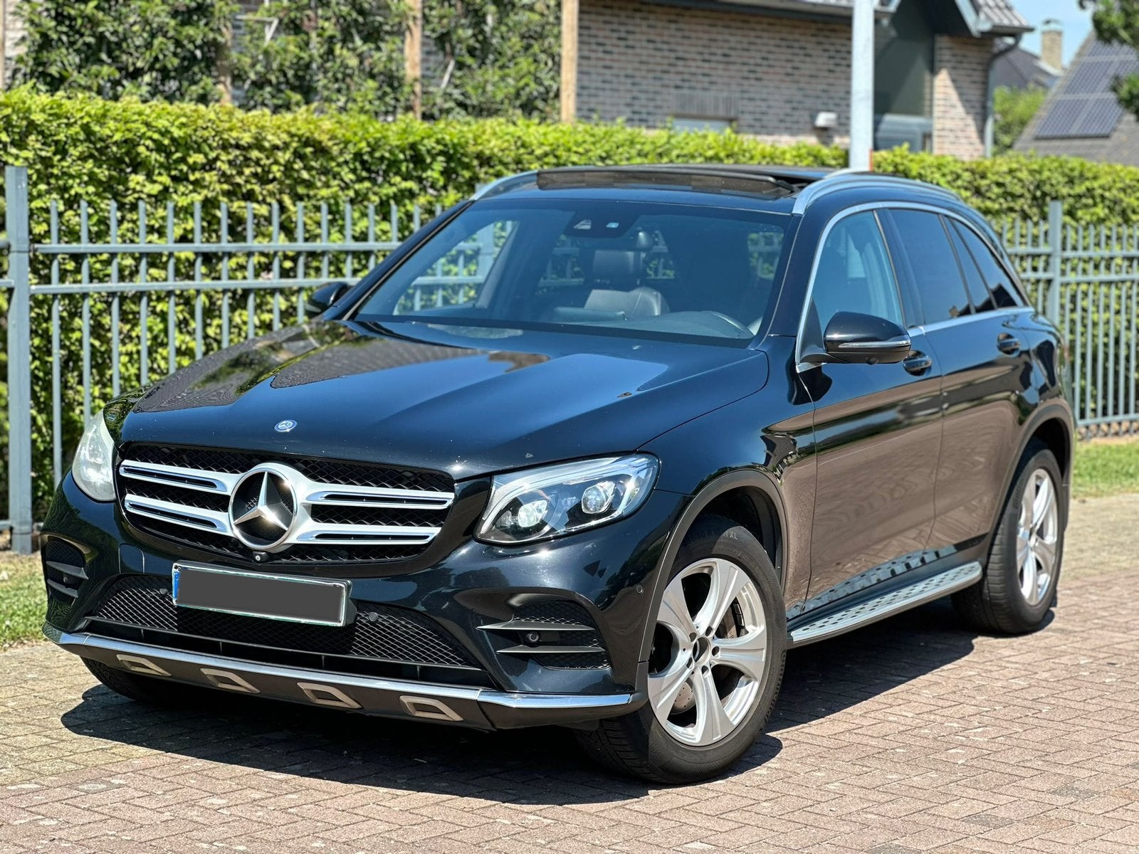Mercedes Glc220 Amg line 4 matic, Auto's, Automaat, 4 deurs, Monovolume, Zwart