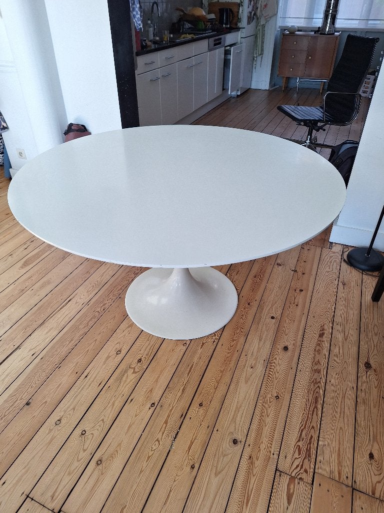 Table ronde style Tulip – Design Mid-Century, Maison & Meubles, 100 à 150 cm, Cinq personnes ou plus, Rond, Mid-Century Modern  - 1950-60