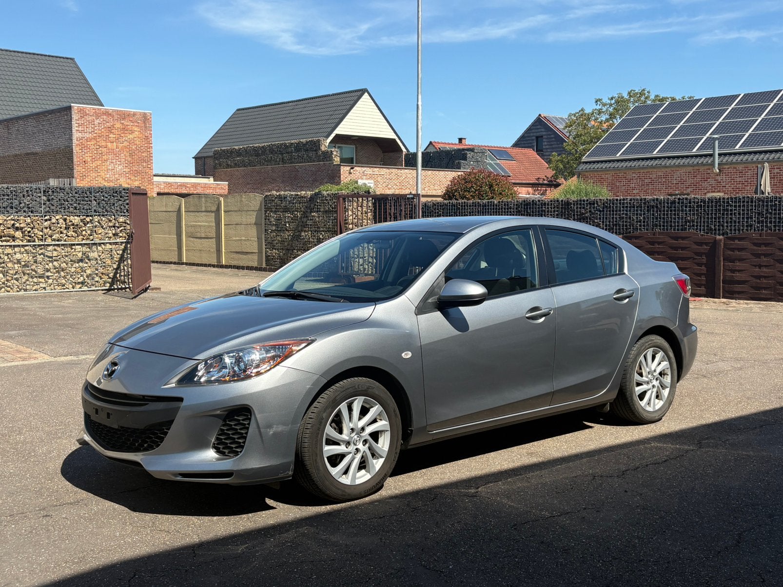 Mazda 3 1.6 Diesel – Airco – 102.615 km – €3.750, Auto's, Euro 5, https://public.car-pass.be/vhr/6c5cd107-1a0d-4c3f-a0c3-be839c8777be