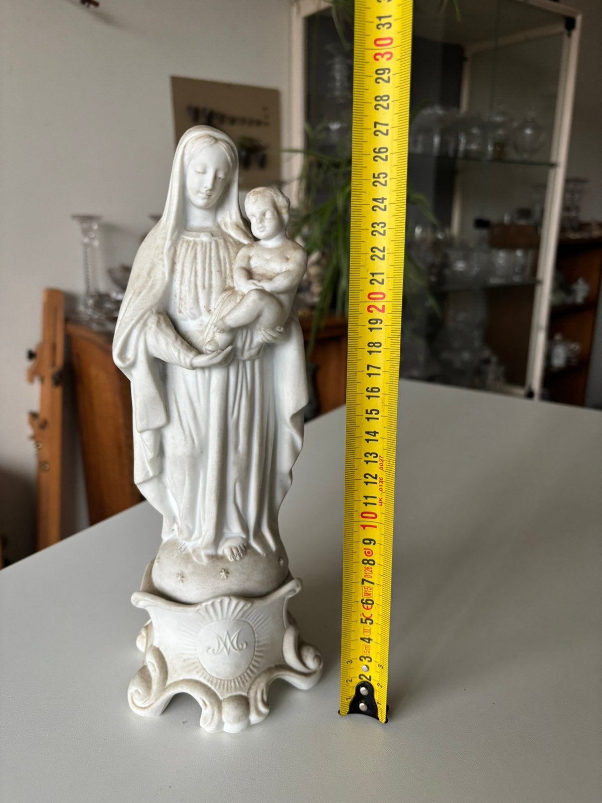 Grande statue de saint ancienne en biscuit en parfait état, Enlèvement