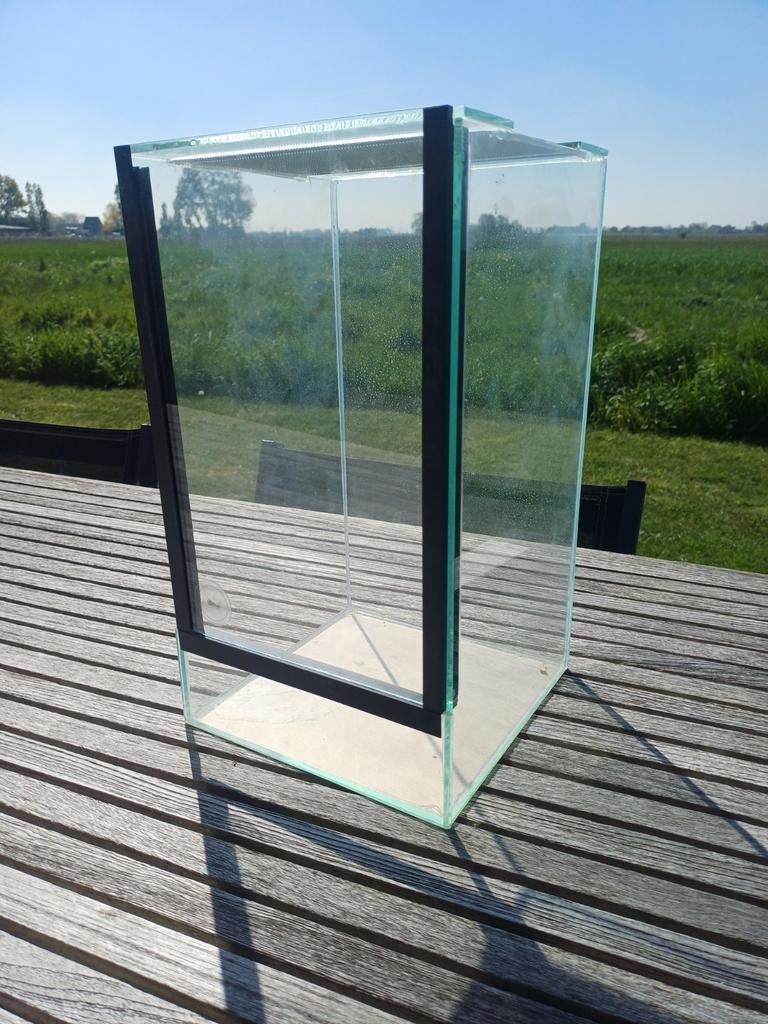 Terrarium 20x20x35, Animaux & Accessoires, Reptiles & Amphibiens | Accessoires, Enlèvement