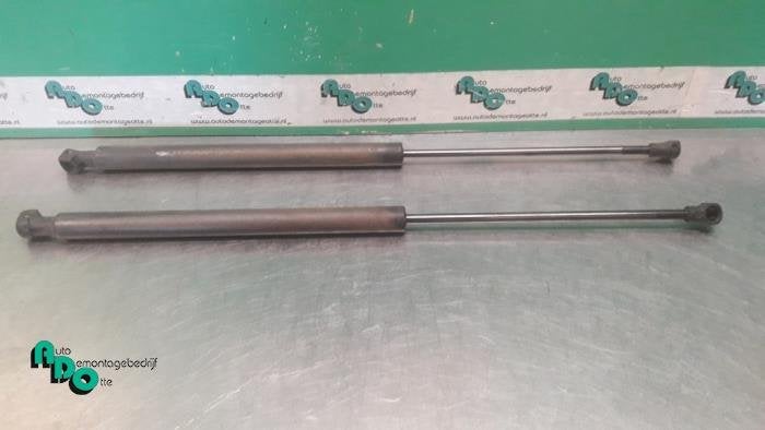 Set Gasdempers Achterklep van een Peugeot 207 (207 06-), Auto-onderdelen, Gebruikt, -, -, Ophalen of Verzenden