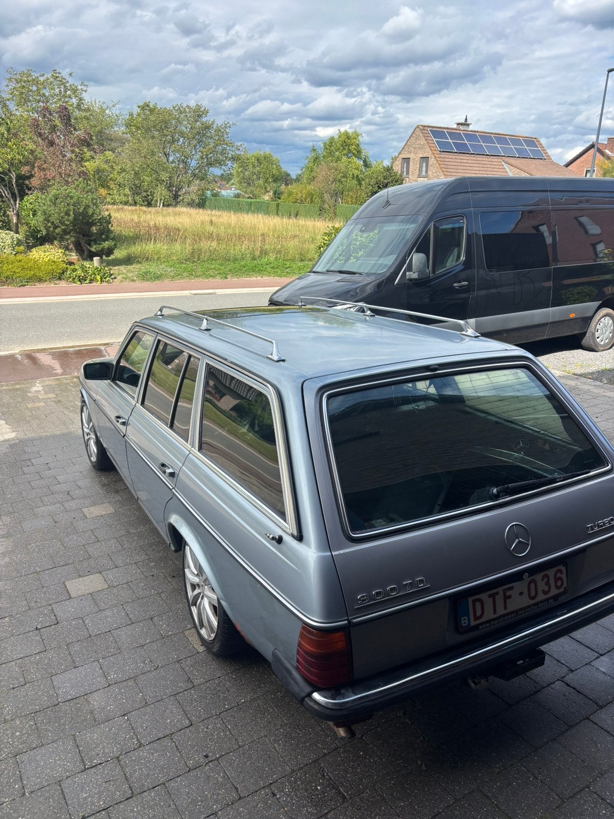 Mercedes w123 e300d, foto 2