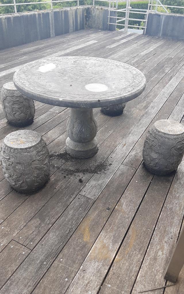 Table en pierre + tabourets, Jardin & Terrasse, Enlèvement, Utilisé, Rond, Autres matériaux