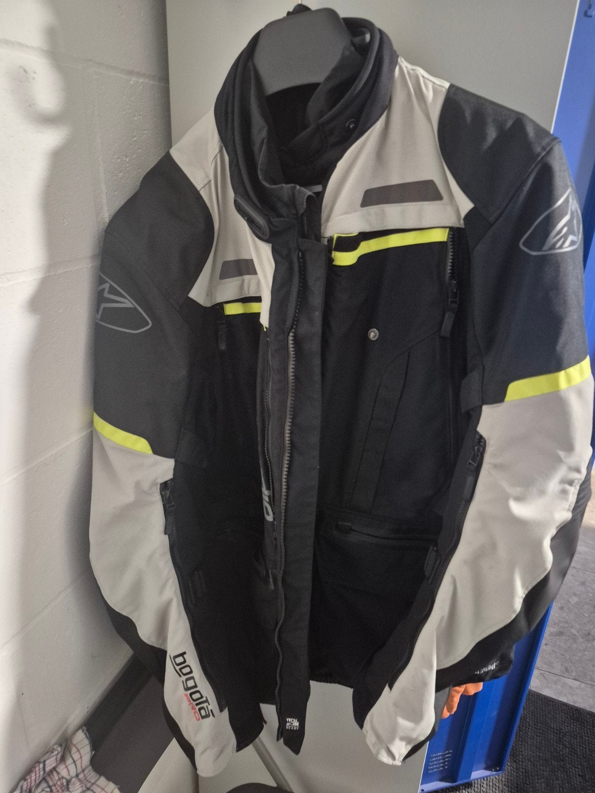 motorjas alpinestar-bogota, Motoren, Ophalen