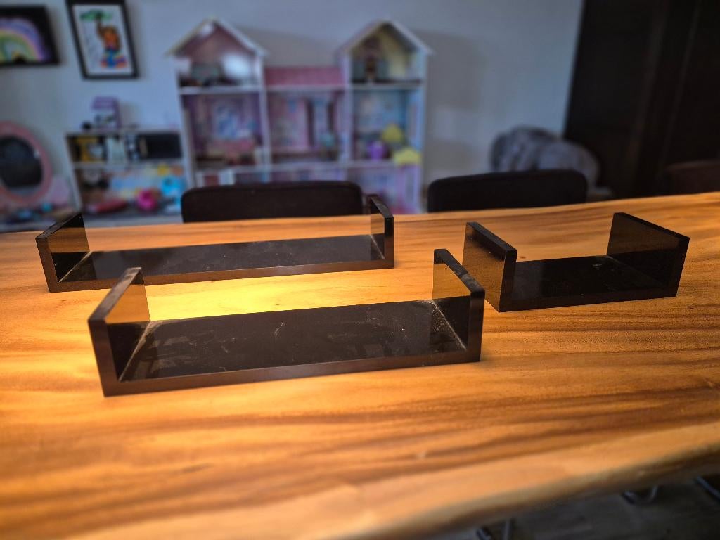 GRATIS: 3 zwevende wandplankjes, Huis en Inrichting, Ophalen, Gebruikt