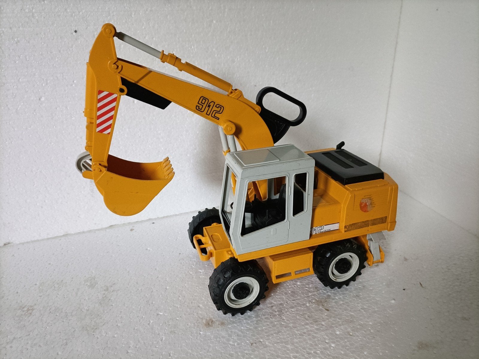 Bruder Liebherr 912 Mobiele Graafmachine (Bandenkraan), Ophalen