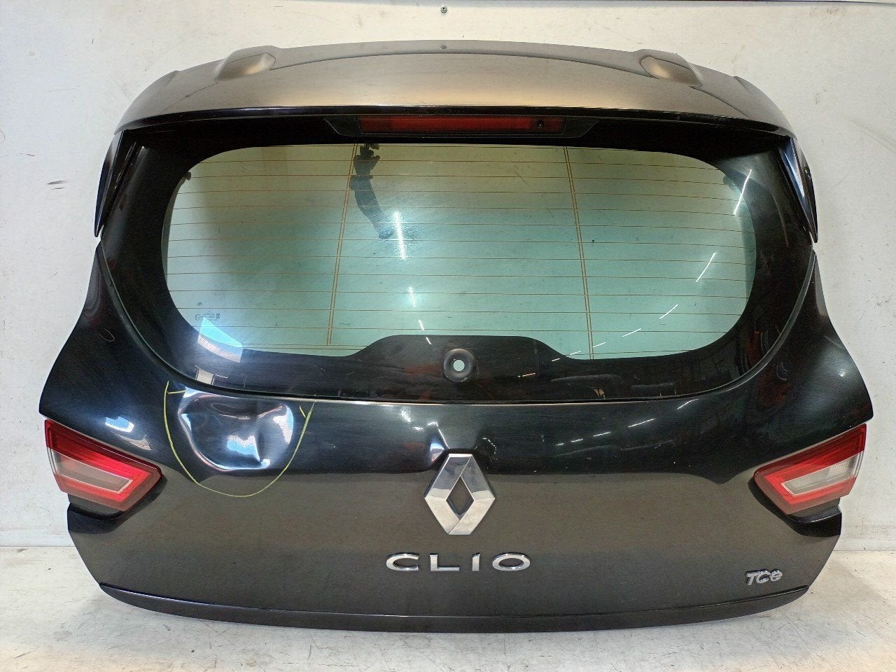 Achterklep Renault Clio, Onderdelen@venauto.nl, Van der Ven Autorecycling B.V., Arrière, Ettenseweg 76, 4706 PB Roosendaal, The Netherlands