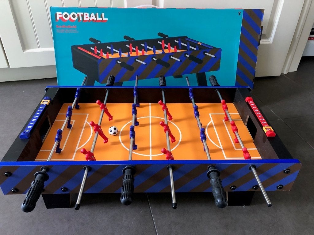 voetbal tafel, Kinderen en Baby's, Speelgoed | Voetbaltafels, Ophalen of Verzenden, Zo goed als nieuw