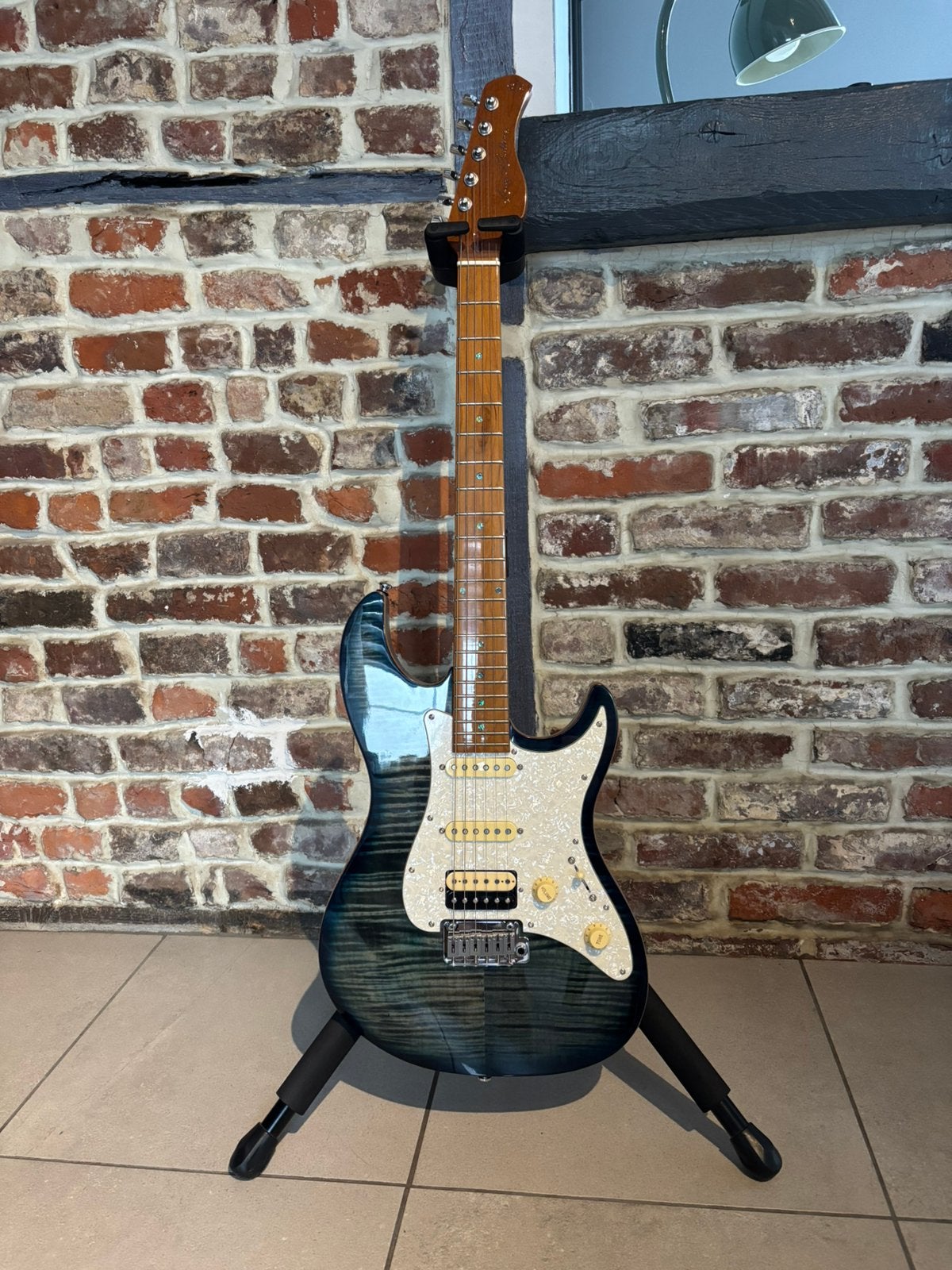 Guitare électrique Sire Larry Carlton S7 – État impeccable, Enlèvement ou Envoi, Neuf, Solid body, Autres marques