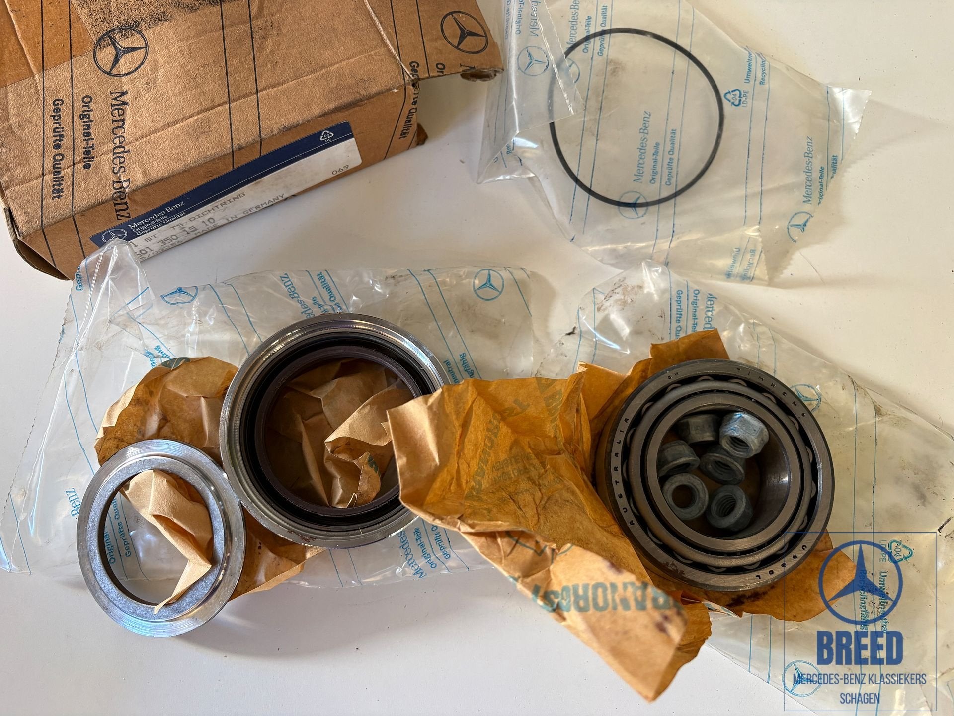 NOS wiellagerset achter Mercedes-Benz W601 W602 W611 T1 TN W, -, Nieuw, Ophalen of Verzenden, -
