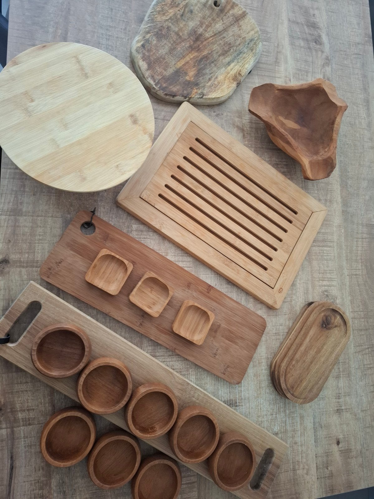 Houten serveerplanken en schaaltjes – mooie set, Enlèvement ou Envoi