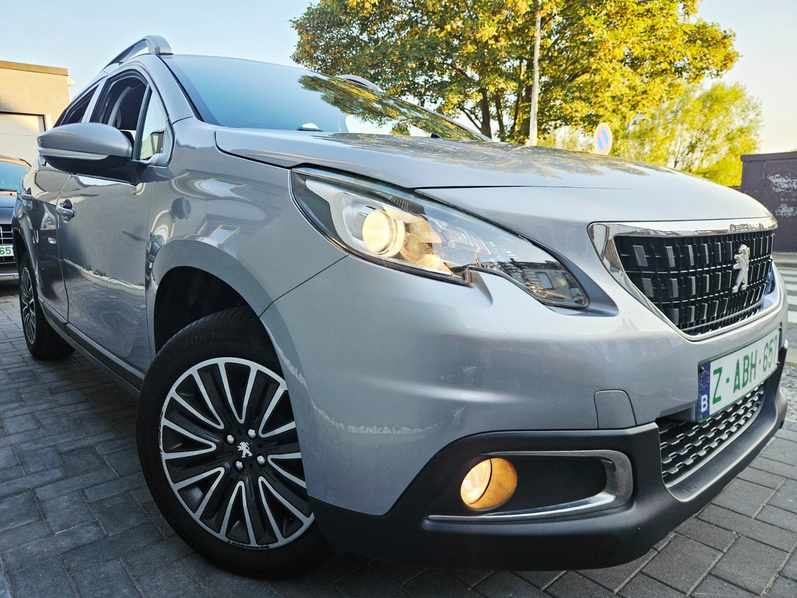 PEUGEOT 2008 ZONE LEZ OK KLAAR OM IN TE SCHRIJVEN, Navigatiesysteem, Euro 6, Particulier, SUV of Terreinwagen